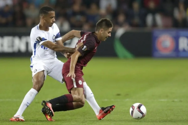 Senna Miangue connaît son nouveau coach