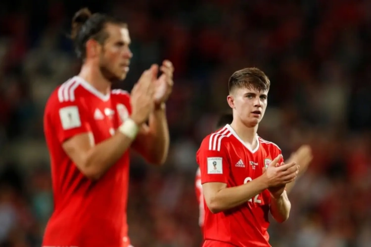 Liverpool prête le plus jeune buteur de son histoire tandis que l'Atlético Madrid envoie un joueur en Championship