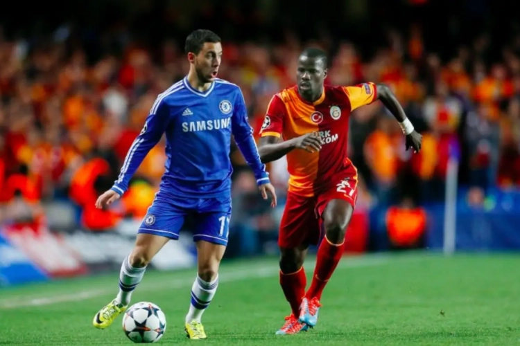 Eboué est prêt à jouer n'importe où!