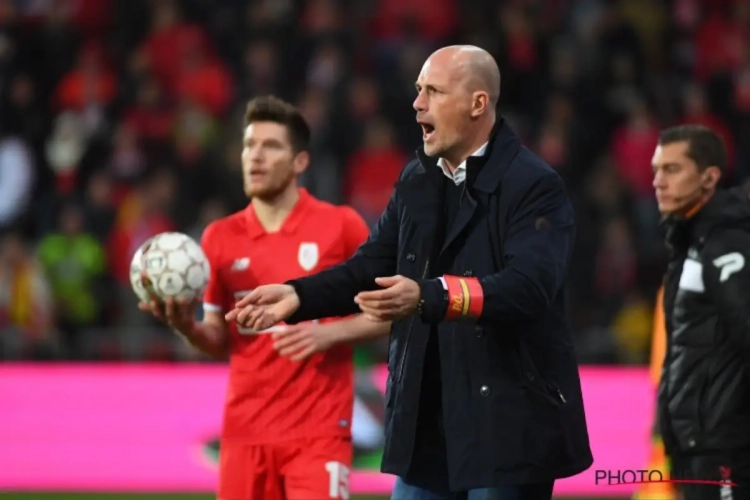 Clement surpris par la baisse de régime de son équipe et pointe un de ses médians