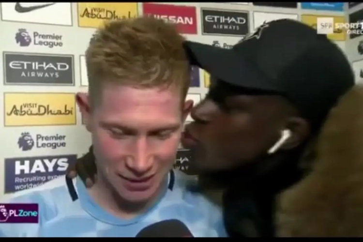 ? Quand Benjamin Mendy s'immisce lors d'une interview de Kevin De Bruyne ? (vidéo)
