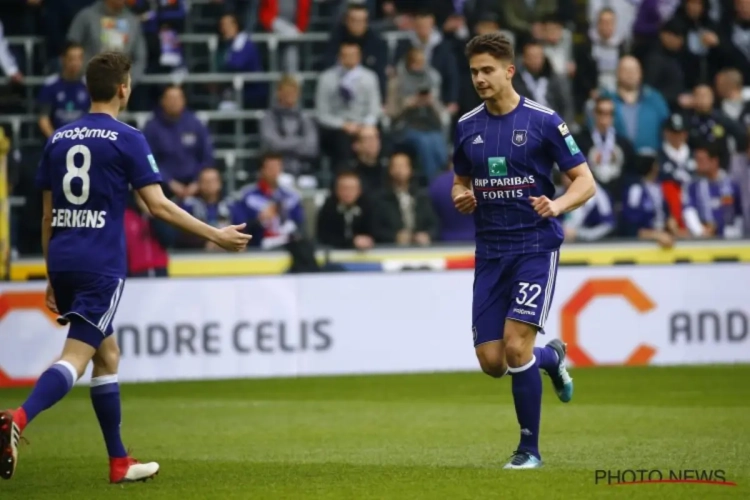 Vanhaezebrouck juge les cartons rouges de Trebel et Dendoncker
