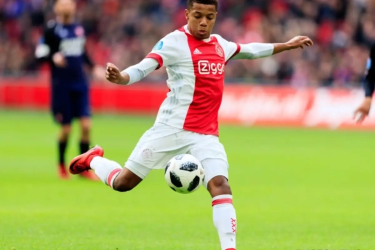 Marc Overmars, directeur technique de l'Ajax : "Sur papier, nous sommes plus forts que le Standard"