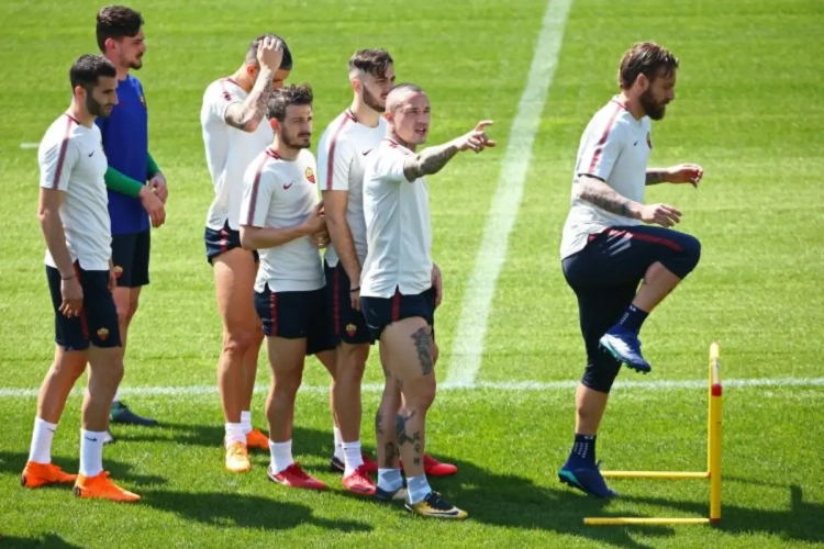 Malgré le 5-2, Nainggolan a séduit l'Angleterre: "Incroyable balle au pied"