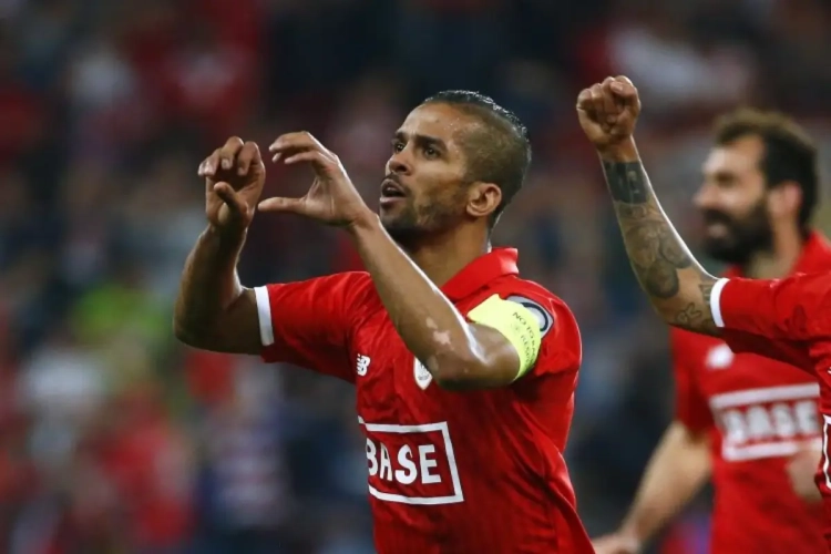 Le Standard négocie l'option d'achat de Mehdi Carcela 