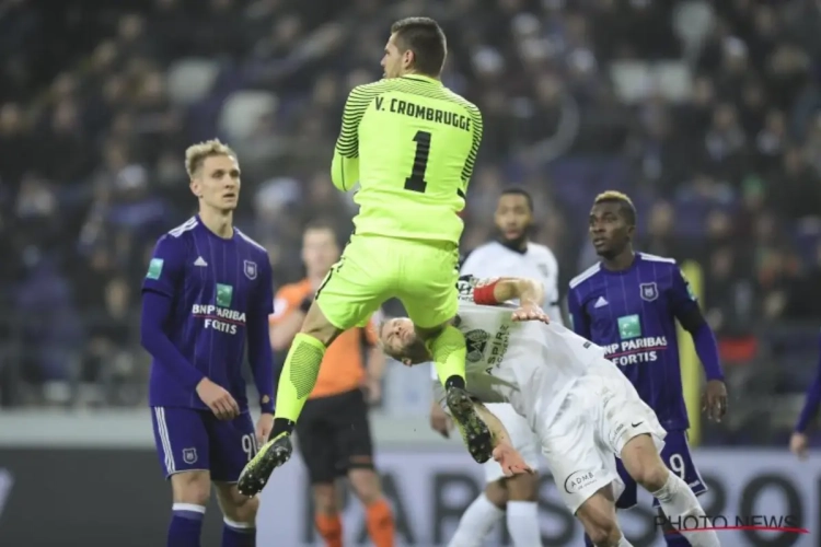 Hendrik Van Crombrugge revient sur ses contacts avec des clubs du Top 6 et de l'étranger