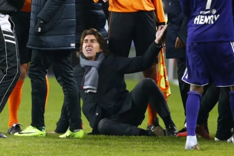 Nuno Gomes au sujet de Sa Pinto : "Le fameux épisode de la bière, je me demande si ce n'était pas une manière d'enflammer ses joueurs "