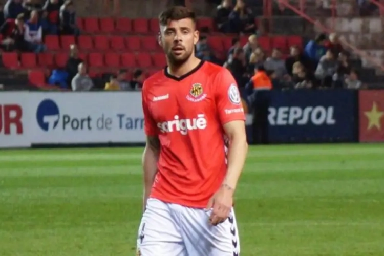 Officiel : Eupen transfère un défenseur espagnol expérimenté 