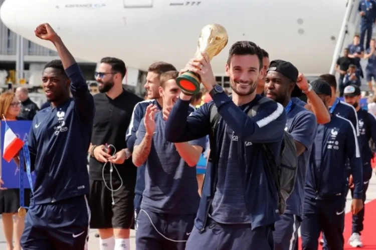 La règle sacrée enfreinte par l'Equipe de France après la victoire en Coupe du Monde