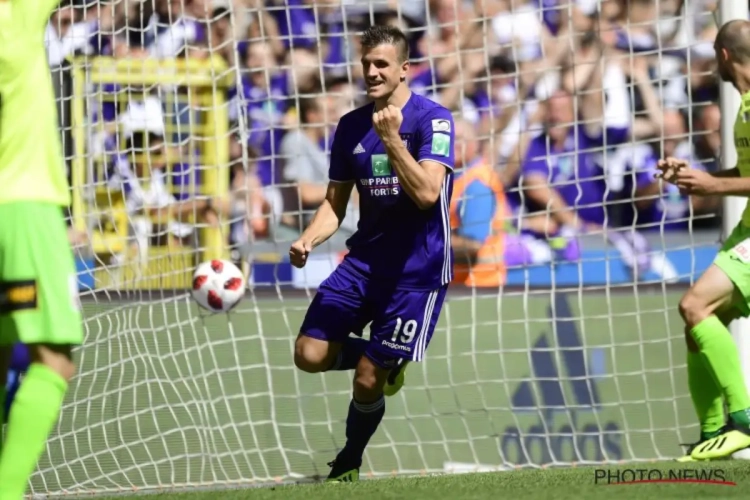 Santini et Dimata font le show, Anderlecht écrase Ostende
