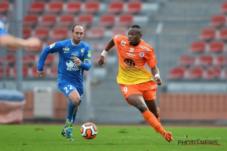 Un attaquant camerounais aurait signé à Charleroi et aurait été directement prêté ailleurs