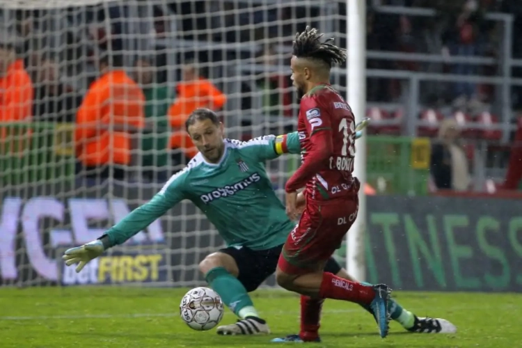 Penneteau: "Déjà la tête au Standard? J'espère que non"