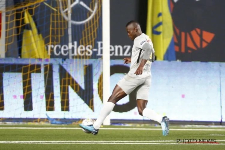 L'attaquant de Genk Samatta est surpris par la trajectoire des carrières de Luyindama et de Bokadi