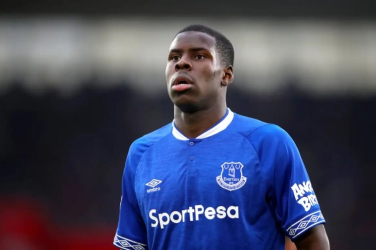 Kurt Zouma voit une porte se refermer