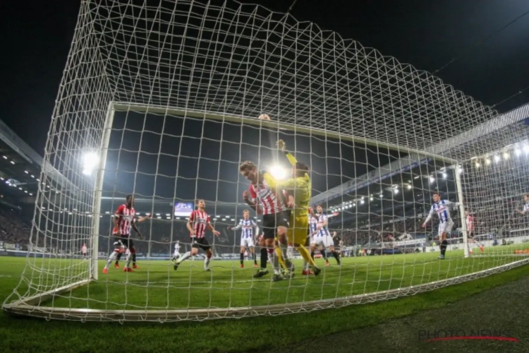 Les fans autorisés dans les stades de foot aux Pays-Bas