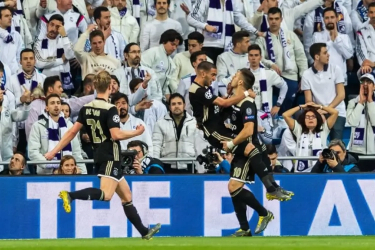 ? Le VAR crée aussi la polémique lors de Real Madrid - Ajax Amsterdam