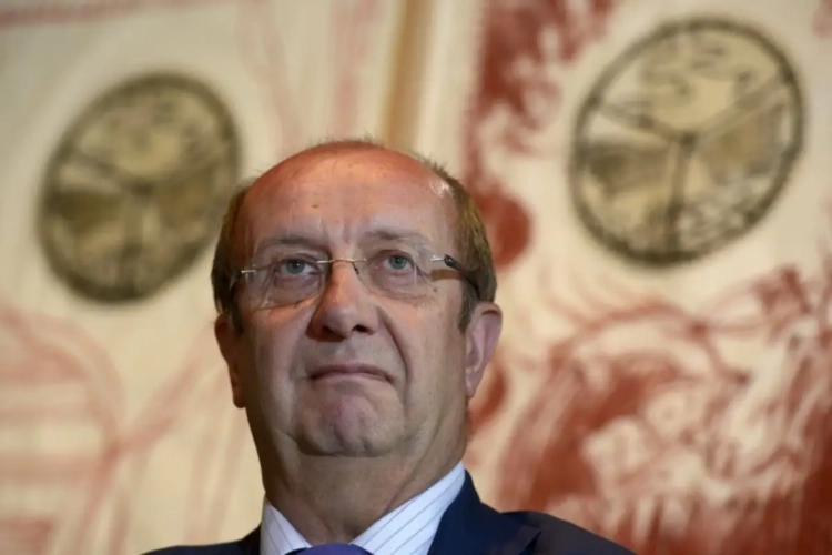 Le bourgmestre d'Anderlecht n'est pas d'accord avec son homologue liégeois quant au fait d'interdire les matchs le dimanche