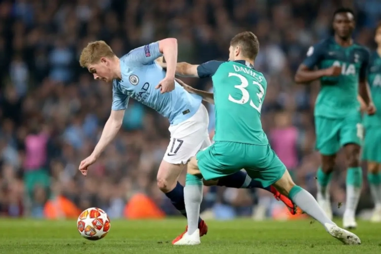 Kevin De Bruyne rejoint Ryan Giggs dans l'histoire de la C1