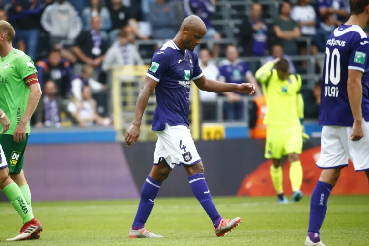 Vincent Kompany réagit à la défaite : "On veut un foot risqué, on le fait à fond"