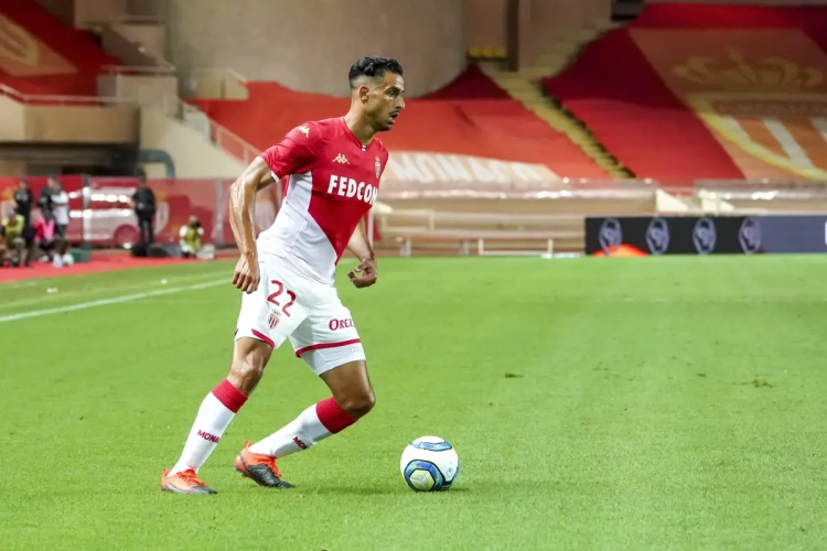📷 Nacer Chadli est à Neerpede !