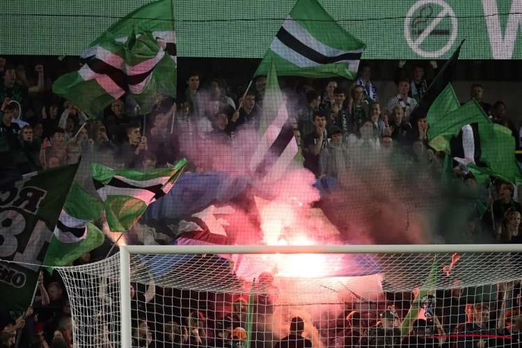 Drapeau du Club en feu, pyrotechnie : les incidents du derby brugeois pourraient coûter cher 
