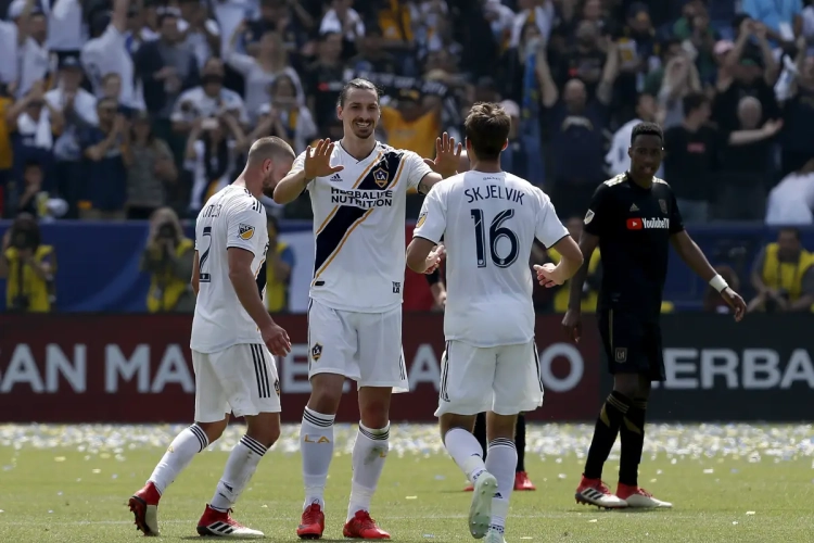 Zlatan Ibrahimovic qualifie les LA Galaxy pour les Playoffs de la MLS