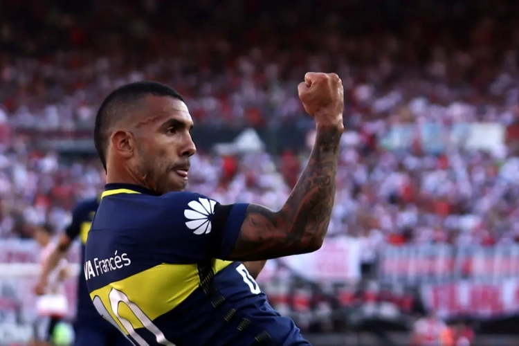 Fin de carrière en vue pour Carlos Tevez?