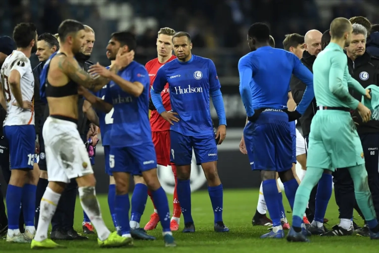 La Gantoise et la Roma se congratulent : belle sportivité entre les deux clubs 