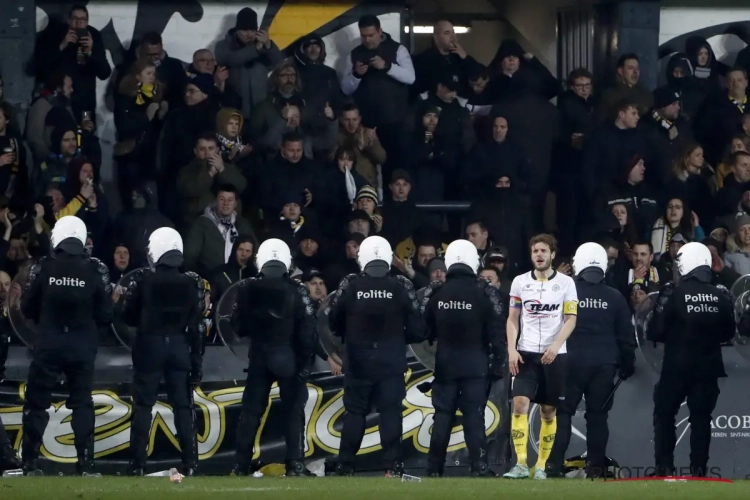 Un 492ème et peut-être dernier match d'Overmeire à Lokeren sous haute tension 