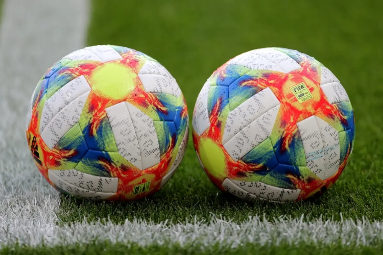 Liga: Grenade sort de la zone rouge