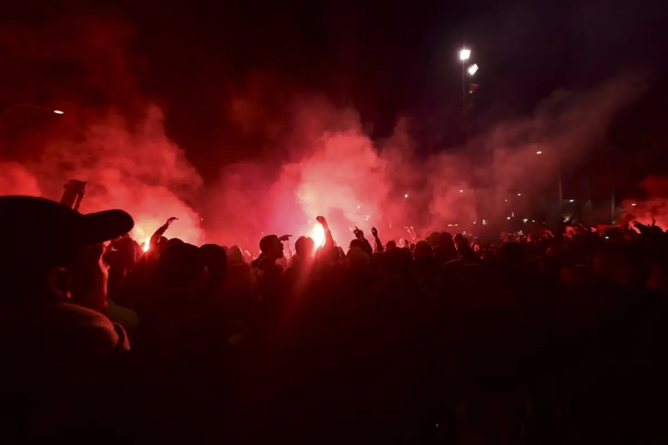 Plus de 300 groupes ultras européens, dont plusieurs de deux cadors belges, sont contre une reprise du football !