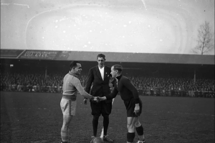 Le retour des derbys de la zwanze : "Ces matchs incarnent l'âme bruxelloise"