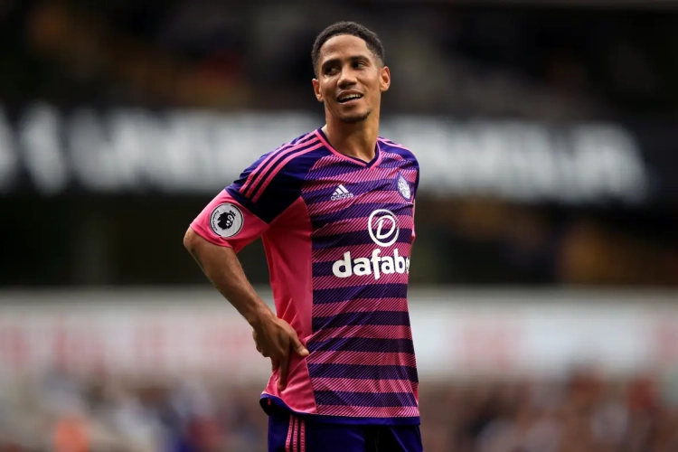 Pienaar raconte Zlatan: "Il me donnait des coups de pied sans la moindre raison"