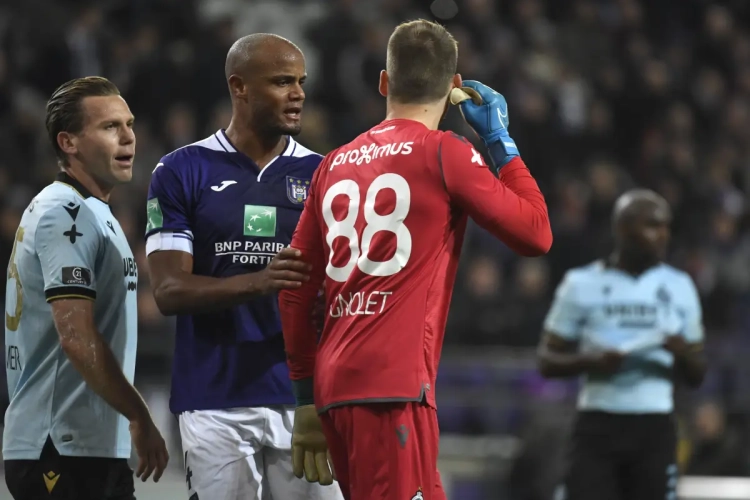Anderlecht a été condamné à une amende de 1.000 euros avec sursis pour ses chants homophones contre le Club de Bruges