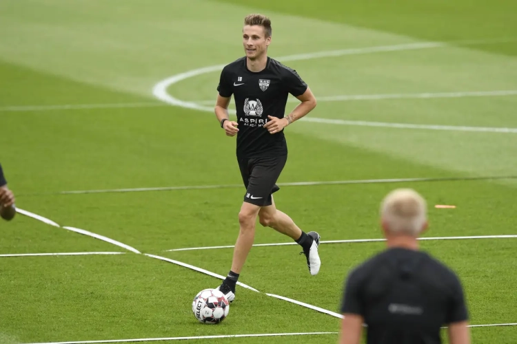 Le nouveau capitaine d'Eupen : "Je suis honoré et fier de porter ce brassard"