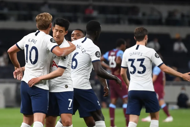 Un cadre prolonge à Tottenham