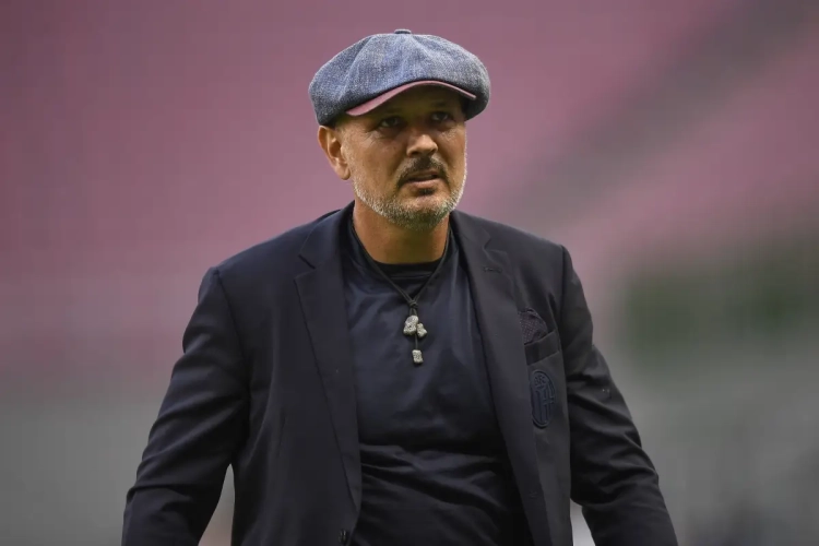 Furieux, Sinisa Mihajlovic critique l'arbitrage et un média bien précis