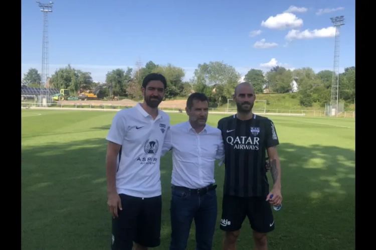 Benoit Poulain a été présenté à Eupen: "Finir le plus haut possible en étant un joueur important"