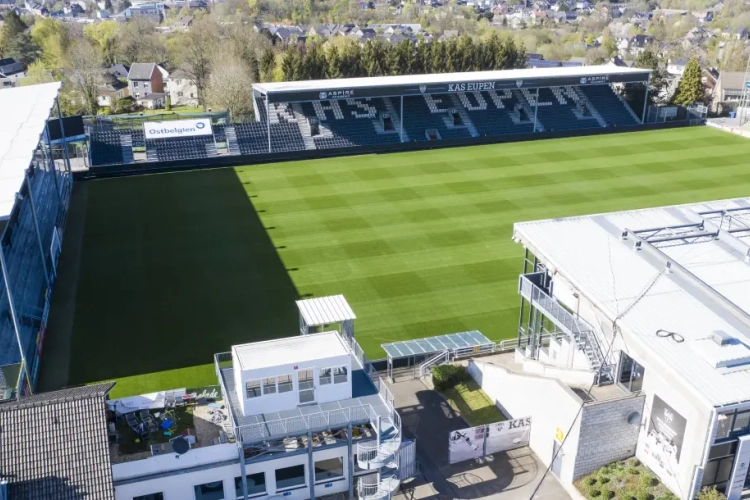 Eupen dévoile sa sélection avant le déplacement à OHL : Un joueur incertain et la nouvelle recrue offensive présents