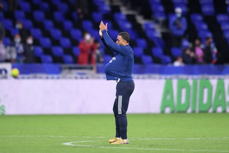 Memphis Depay jette le flou sur son avenir 