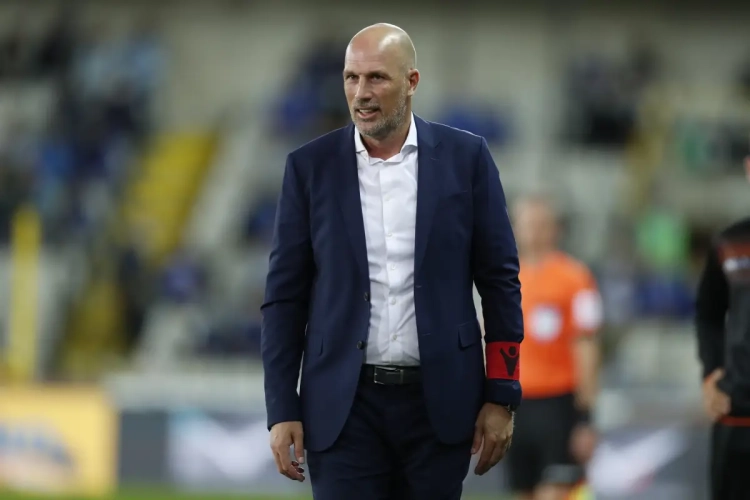 Un seul clean-sheet en 5 rencontres pour le champion: "Ce n'est pas encore préoccupant"