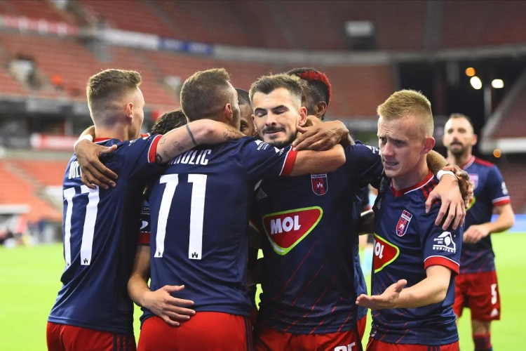 Fehervar y a cru : "On pouvait faire quelque chose jusqu'au premier penalty"