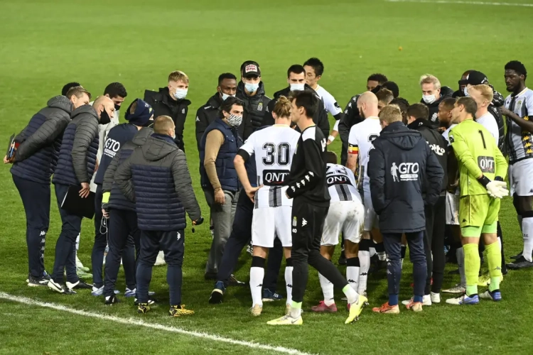 Charleroi à hauteur de Bruges, Anderlecht hors du top 8 : ce que les matchs en retard peuvent changer