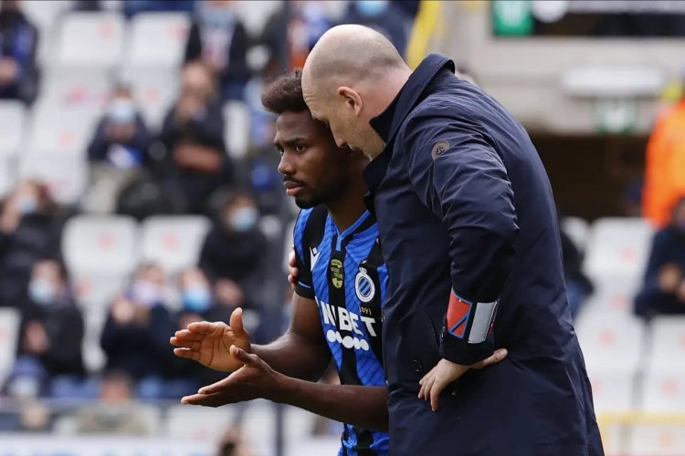 Philippe Clement met la pression sur Emmanuel Dennis