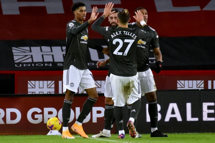 Manchester United se fait peur, mais tient bon chez la lanterne rouge 