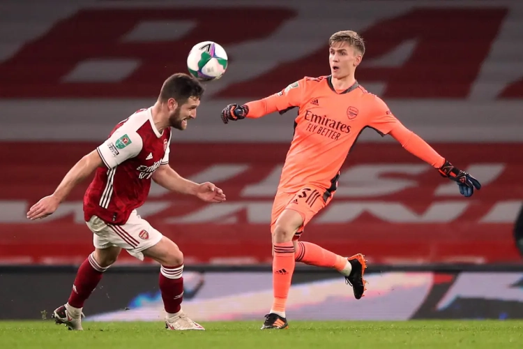 Arsenal, plombé par son gardien, prend l'eau face à Manchester City 