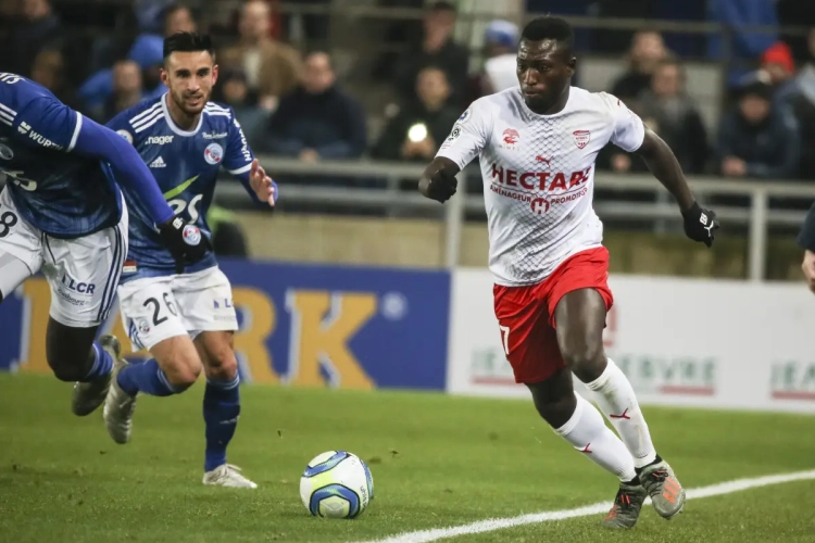 Le nouvel attaquant du Cercle devra attendre le Standard