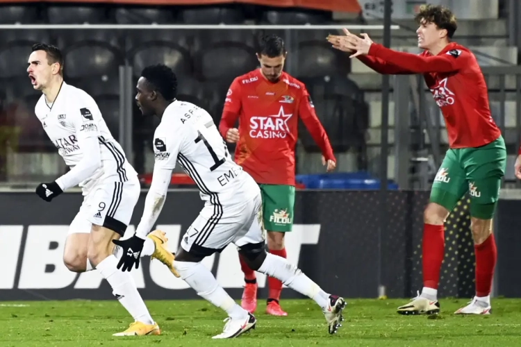 Face à un arbitrage polémique, Eupen s'accroche à un petit point
