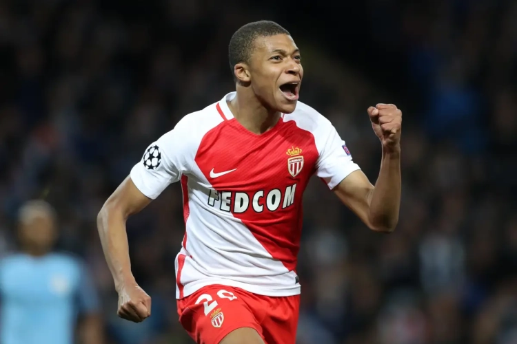 Seydou Sy a connu les débuts d'un prodige: "Au départ, il est arrivé pour faire le nombre à l'entraînement"