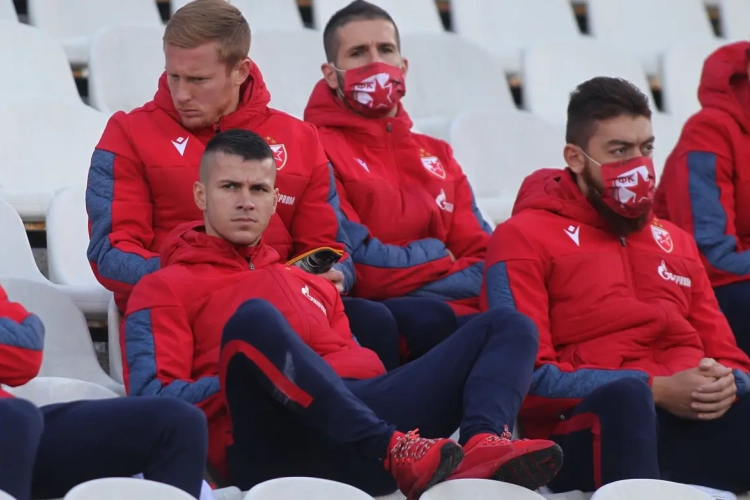 🎥 L'autobut gag d'un défenseur de l'Etoile rouge de Belgrade face à l'AC Milan